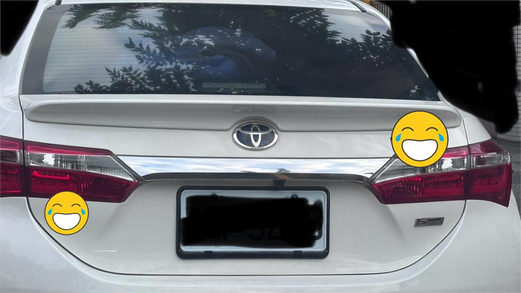 白車後方「貼7注音符號」吸萬人狂讚!全網笑翻:只有台灣人看得懂