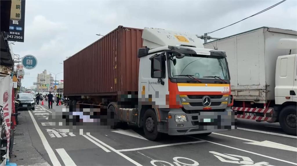台南貨櫃車疑「這原因」肇事　擦撞3機車1騎士捲車底喪命