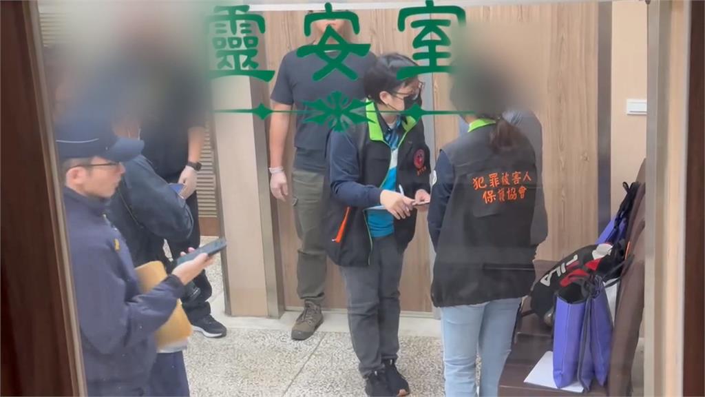 水電工父子火場雙亡　年邁阿嬤見最後一面放聲痛哭