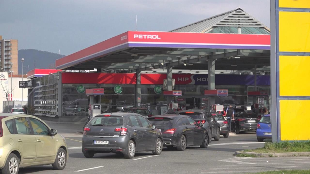 油價飆升全球亂! 歐洲祭出加油上限 航空公司減航班