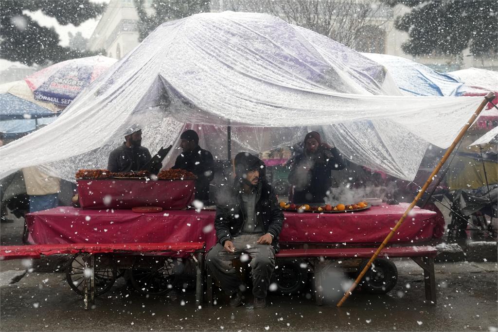 迎15年來最冷寒冬！　阿富汗累計158人凍死、600萬人瀕臨飢荒