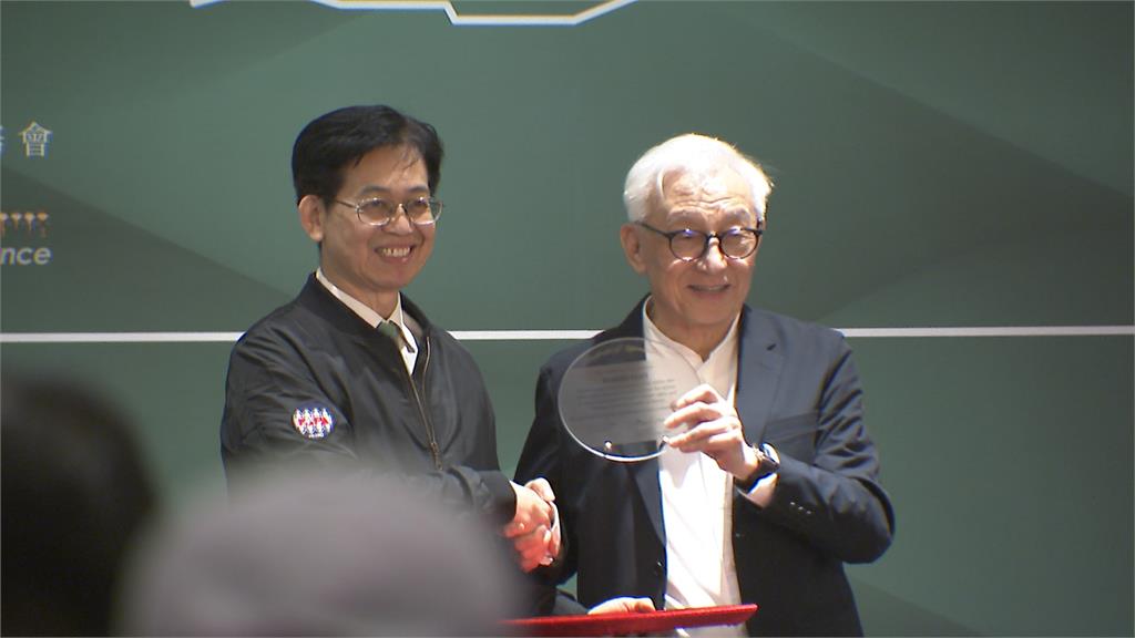 蔡賴出席FAPA40周年晚會 波頓、曹興誠演講力挺