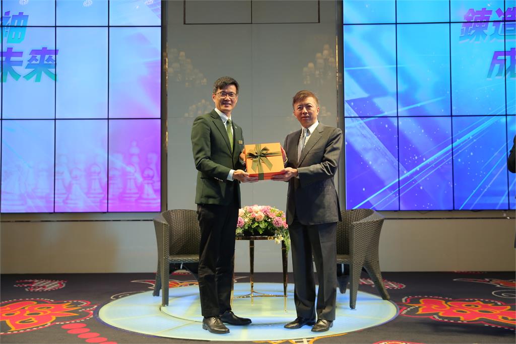 世代交替狂潮將至　住商鍊造產業贏家