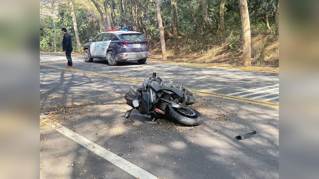 快新聞／彎道自摔噴飛！彰化死亡車禍　21歲紅牌騎士重傷不治