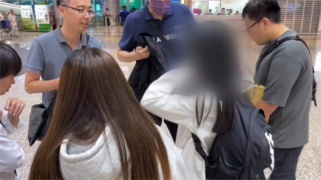 海外求職淪柬埔寨豬仔　女大生獲救返家淚崩抱阿公