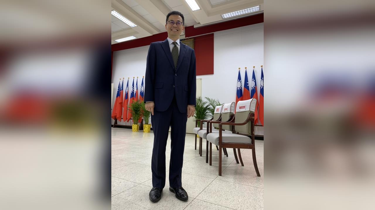 領航台虹30年登頂全球 董事長孫達汶優雅謝幕