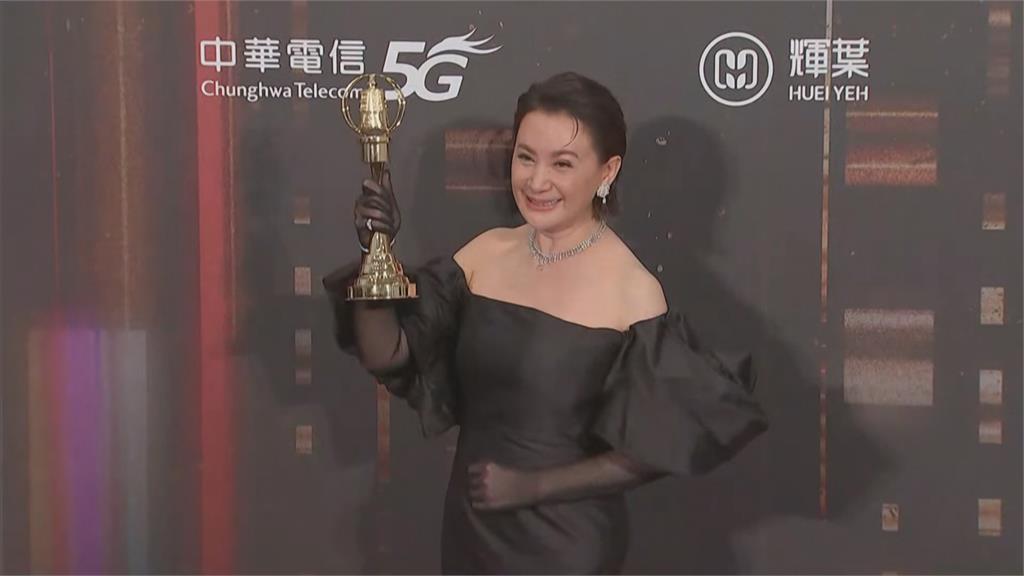 陳亞蘭成首位金鐘「女視帝」! 陳時中:為台灣感到驕傲