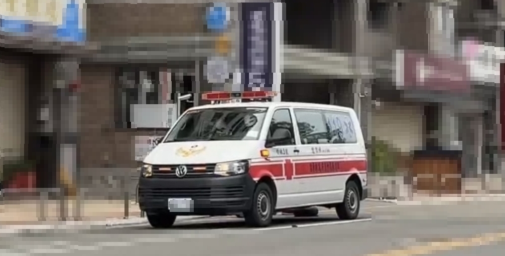 快新聞／ 苗栗人倫悲劇！夫返家驚見兒女死亡　妻胸口插刀緊急送醫