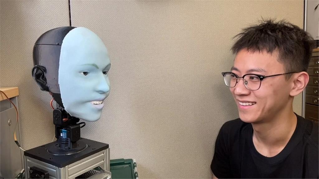 AI機器人新突破 可做生動表情還能進行「非語言交流」