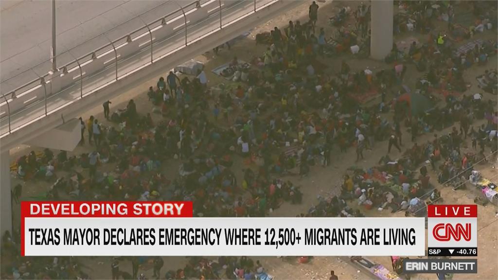 邊境湧逾萬無證移民 德利奧市進入緊急狀態