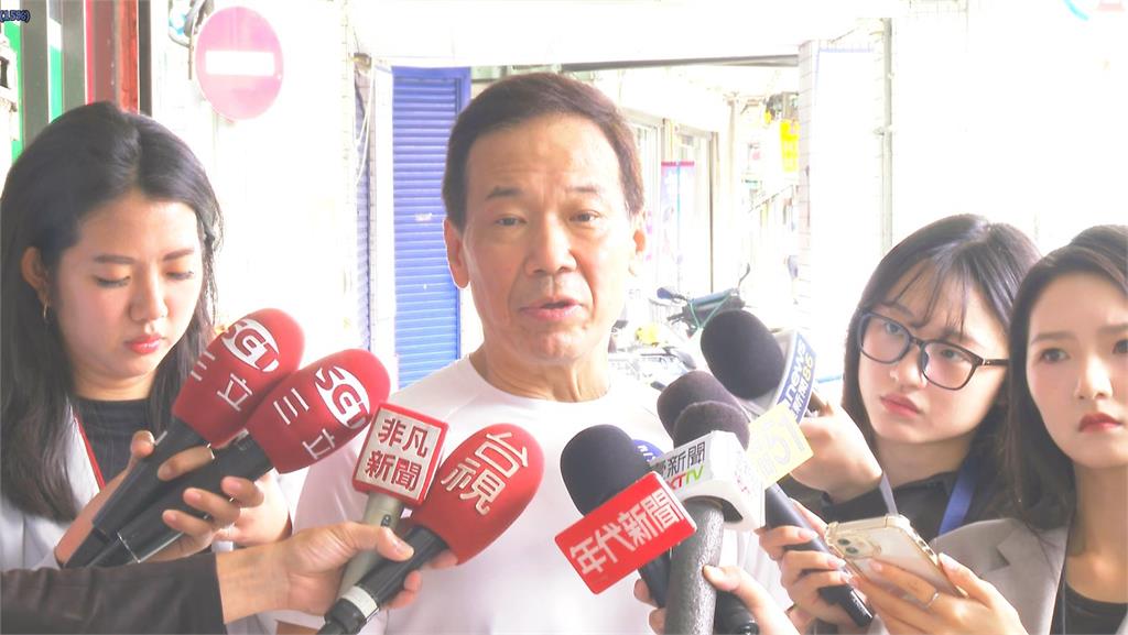 藍志工抄名冊「太操互滴眼藥水」　李孝亮「納涼抽菸」鍾小平：他門外漢