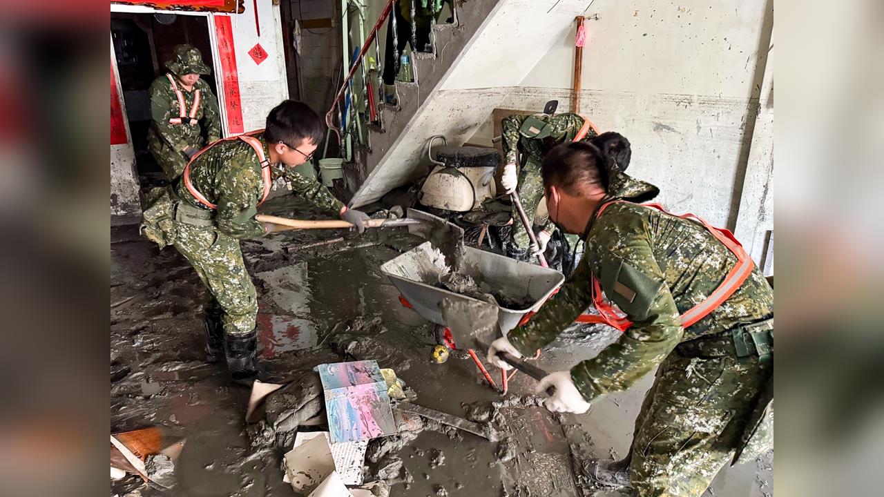 快新聞／分秒必爭！國軍2500兵力花蓮救災　黑鷹直升機也出動