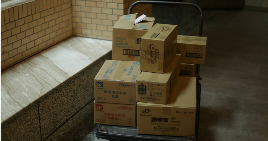 拒絕代收請假同事包裹被主管責怪！　過來人：這是在保護自己