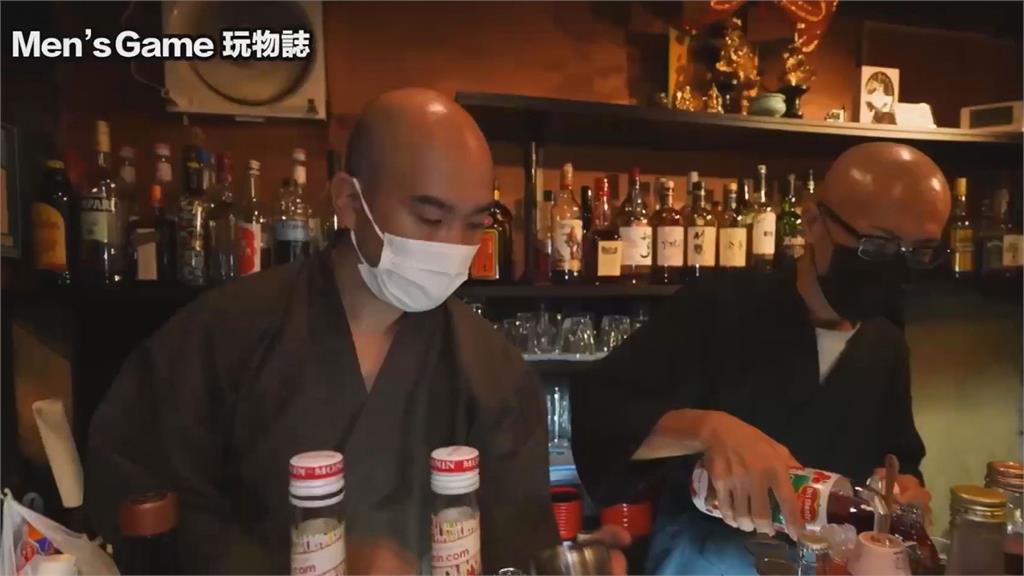 台男遊日開箱僧人酒吧！佛門子弟賣酒又組樂團　網調侃：壞掉的和尚