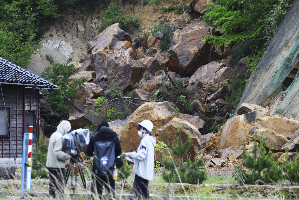 日本能登半島強震又逢大雨　珠洲市山坡嚴重崩落撤離居民