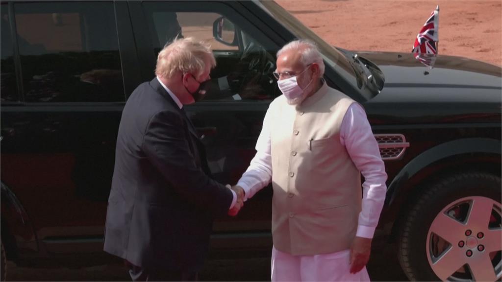 民主盟友！　強森訪印度會面莫迪　兩人互動熱絡