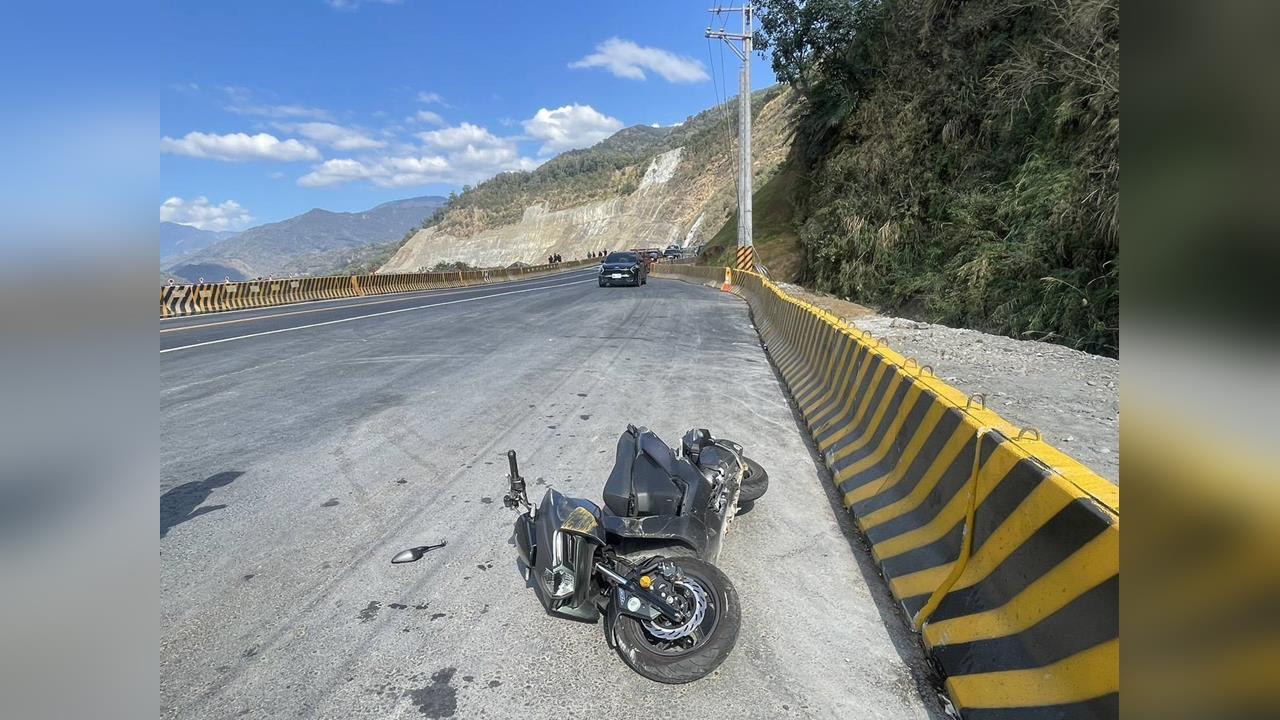 快新聞／68歲男騎機車摔落南橫「瓦筏哈橋」　重摔溪床送醫不治