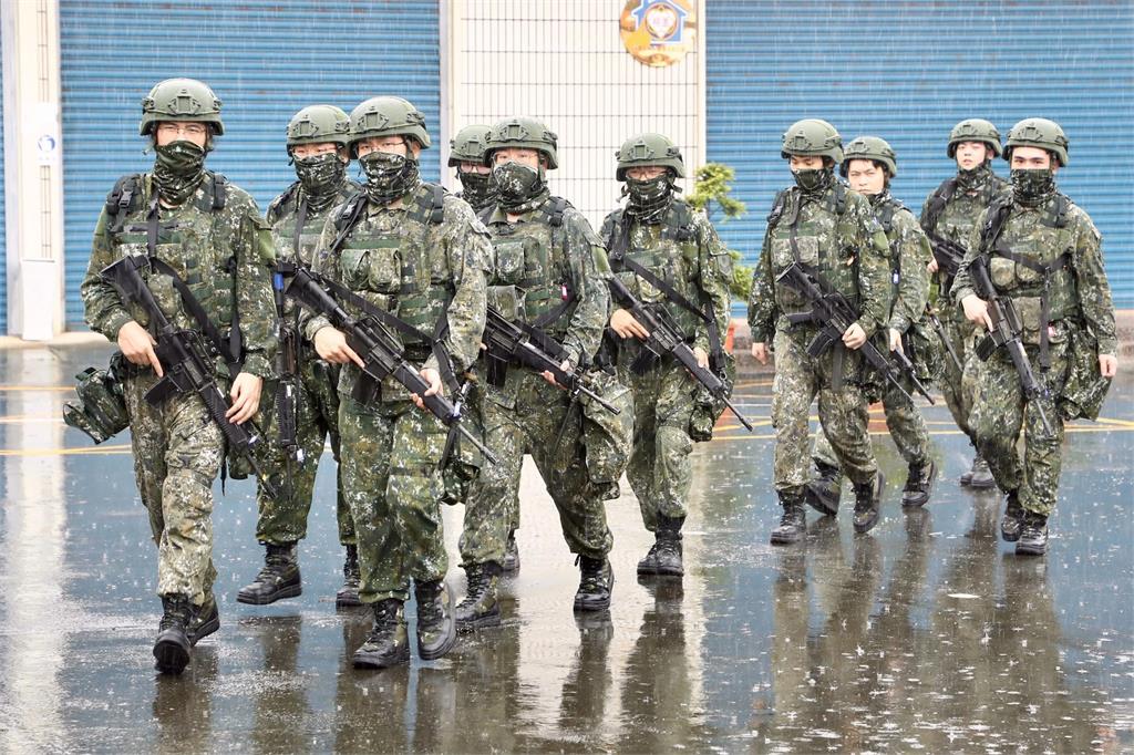 國防部擬放寬「停役」標準　常備兵確診惡性腫瘤即可停役