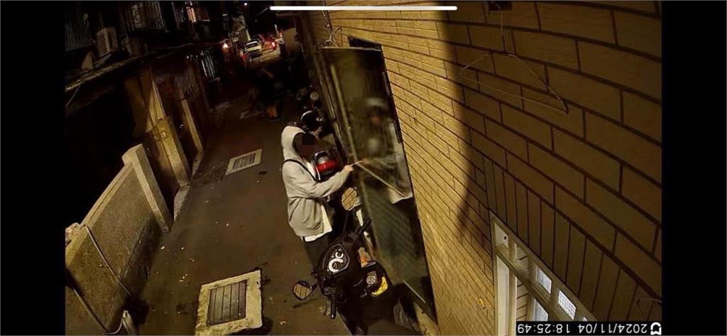 快新聞／慟！17歲少女遭麥當勞主管性侵後輕生　母PO離家最後身影193字惹哭網友