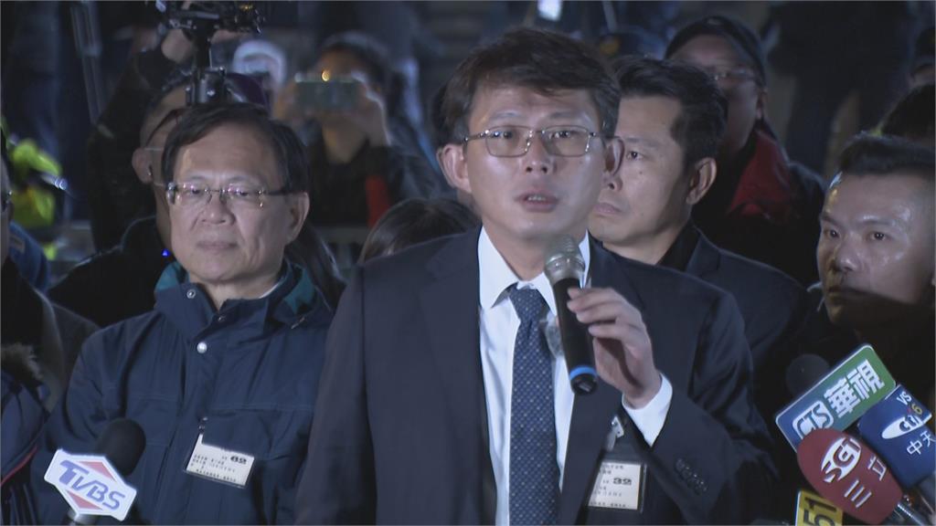 柯文哲接押庭法官問「交保金多少為宜？」　柯回「1句話」引鬨笑