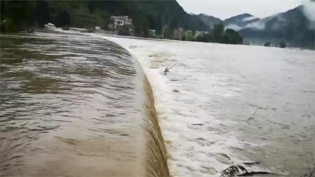 地方官被洪水沖走！網傳中國三峽水庫悄悄洩洪 