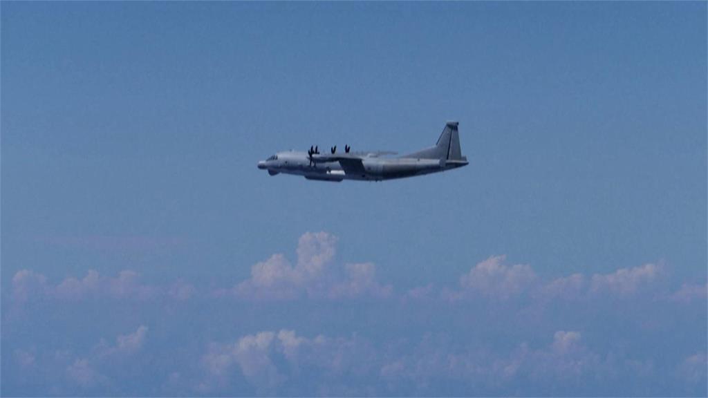 史上首次！　中國軍機入侵日本領空　自衛隊戰機急升空警告