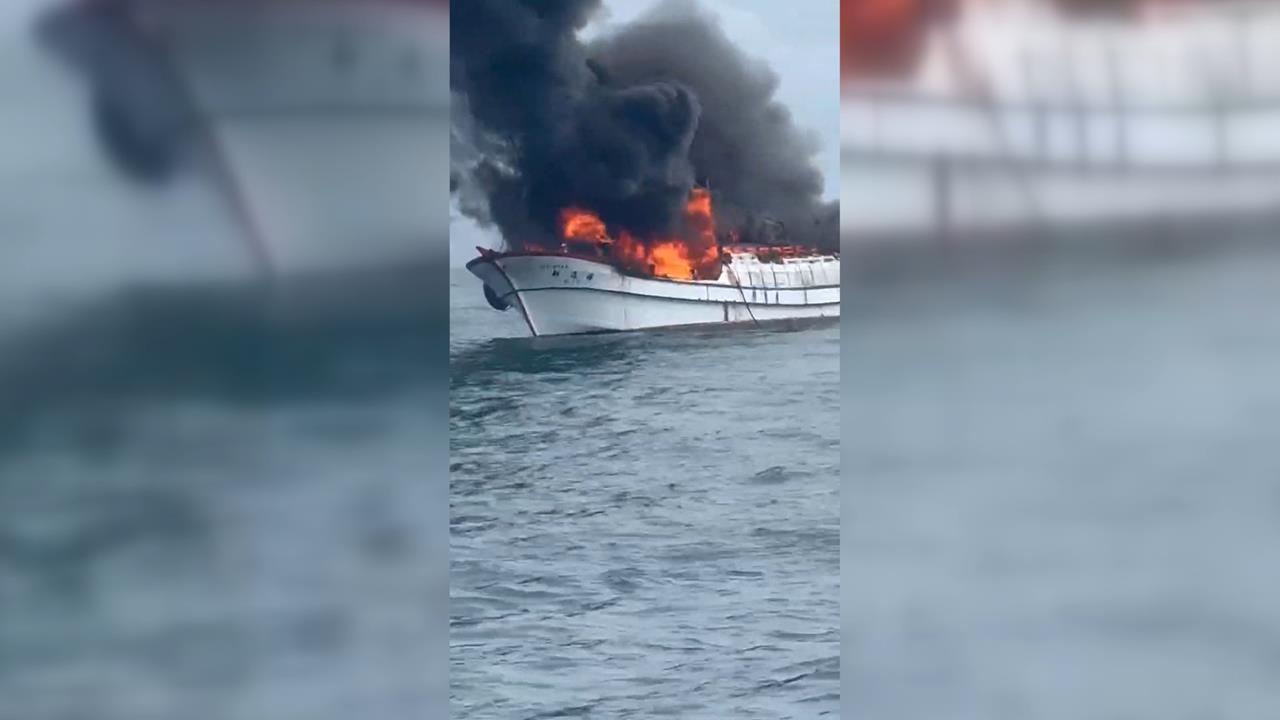 新竹外海漁船突竄火　4船員跳海求生被漁船救起