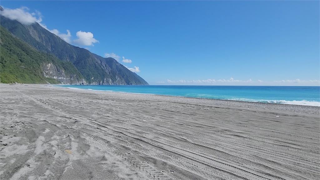 沙灘垃圾不稀奇！　花蓮崇德海灘出現「最有價值海廢」