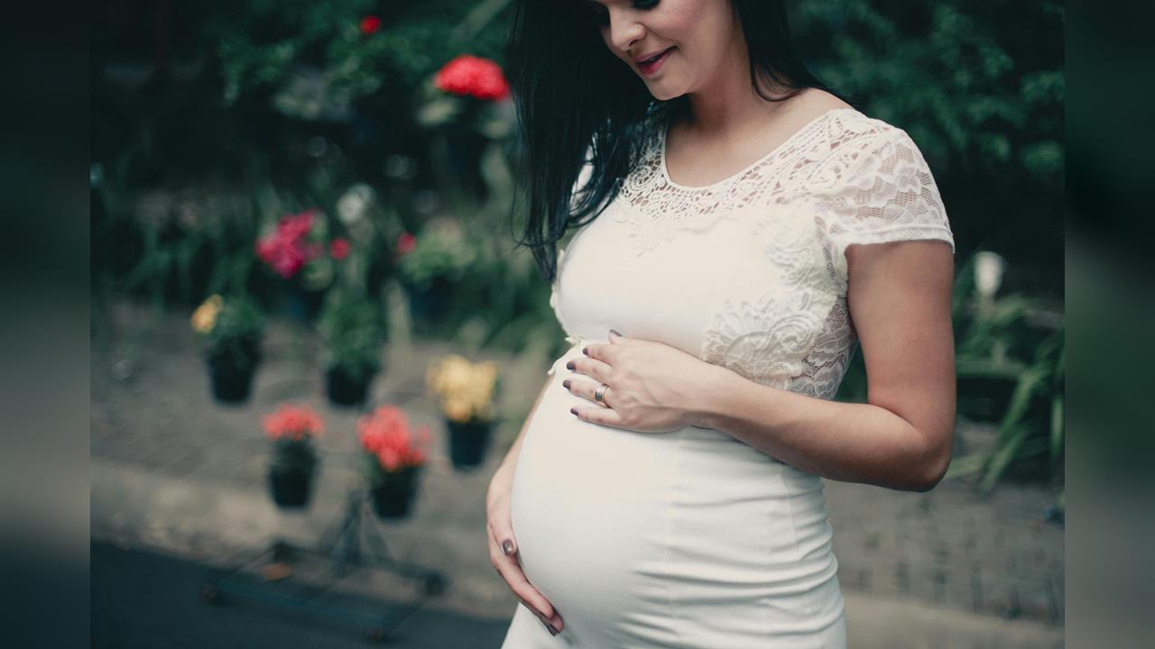 英國女天生「沒有陰道」！40歲「靠這招」成功產男嬰