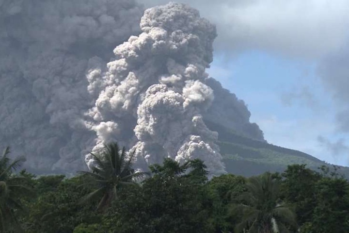 菲律賓馬永火山大噴發 岩漿流3公里遠