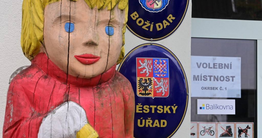 捷克最高「耶誕郵局」驚喜收台灣來信　女童讚自己捐出長髮