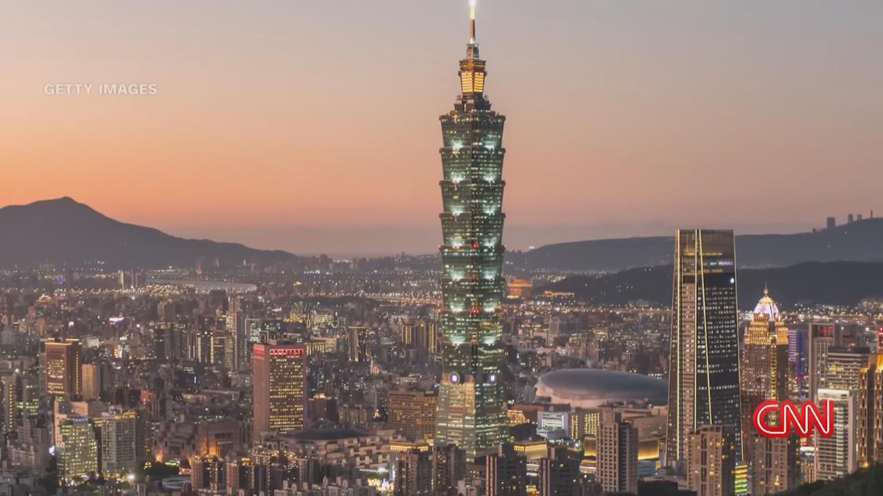 挑戰徒手攀101因雨改期! 霍諾德明早再開爬