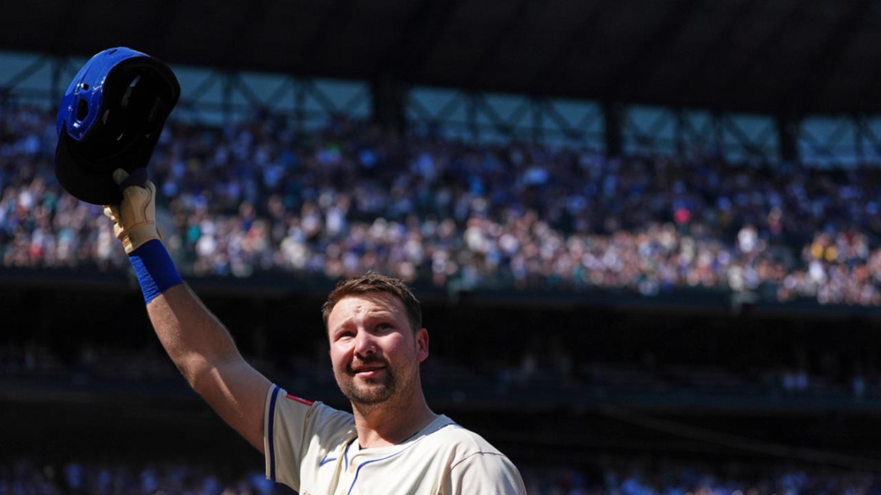 MLB(影)/「左右開弓」重砲勞雷52轟出爐!有望突破「洋基神獸」64年鬼神紀錄