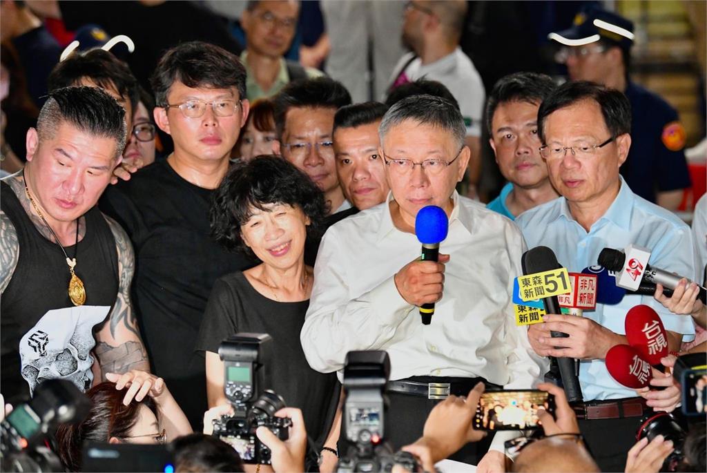 陳佩琪靠看賴清德臉書心情變好！　曝柯文哲曾說：打倒綠共邪惡政權救台灣