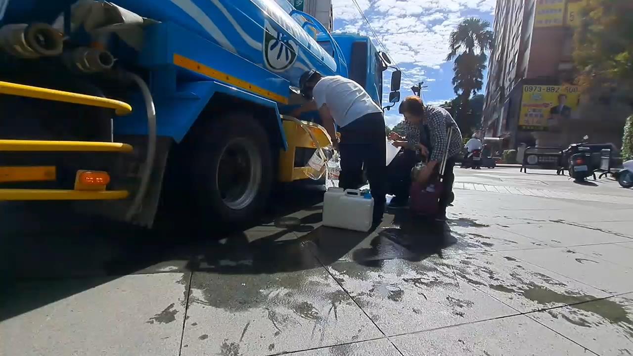 5天沒水用! 自來水仍飄異味.礦泉水被搶光 基隆民怨四起