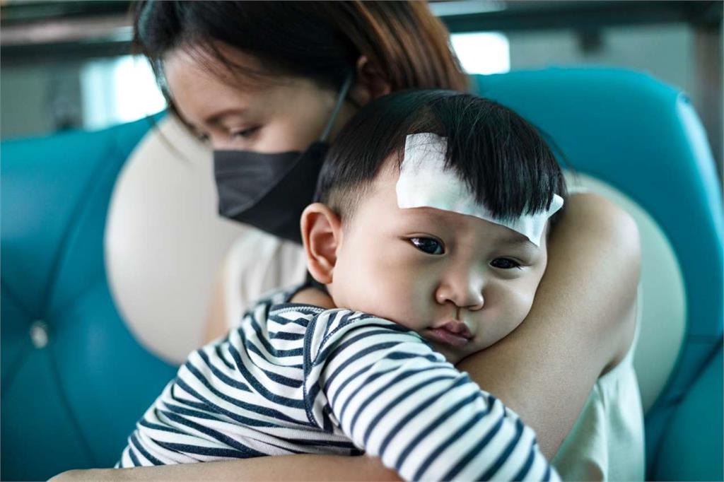 RSV、腸病毒威脅嬰幼兒健康！差別在哪？如何照護？醫：掌握重症前兆是關鍵！