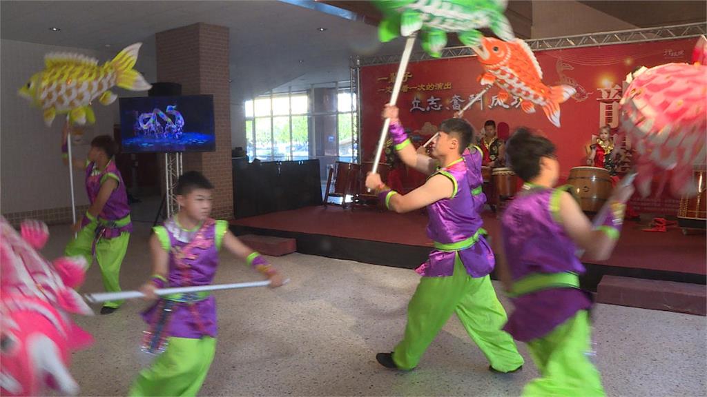 王功龍獅戰鼓團 獲彰化年度傑出演藝團隊