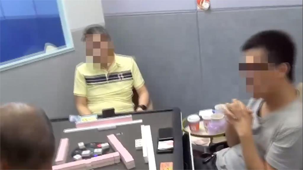 棋牌社暗藏賭場！警破門逮賭客、查扣60萬現金