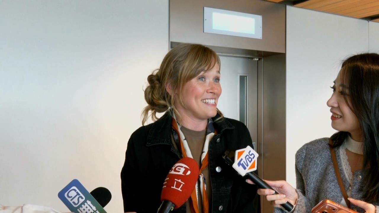 快新聞／不敢看全程！Alex徒手征服101　妻子曝：登頂後立刻點珍奶暢飲