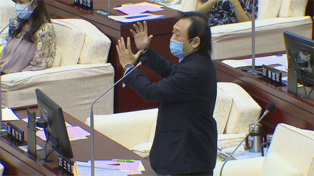 快新聞／錢櫃大火燒得北市府亂了陣腳 王世堅嗆：有事黃珊珊...沒事柯文哲