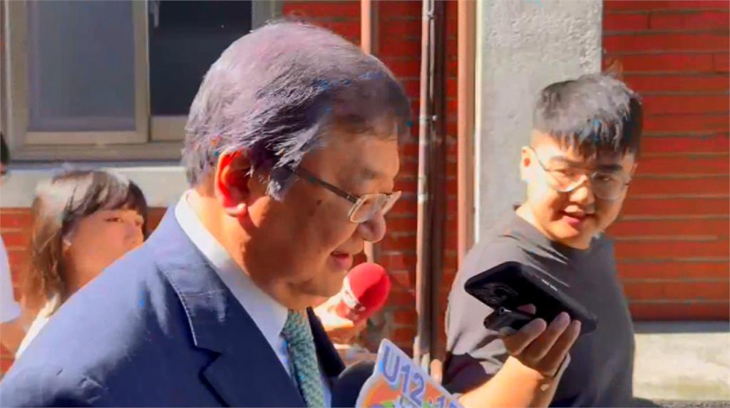 內閣改組喬不攏卡在衛福部？傳邱泰源拒辭拒寫請辭信