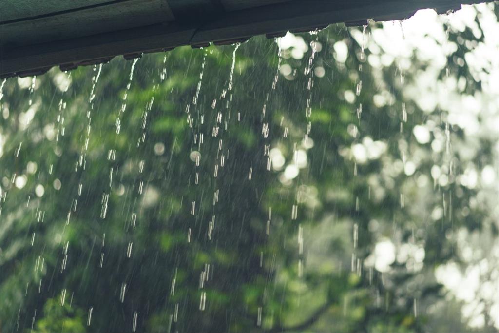 大雷雨襲擊新北！恐「降冰雹」　警戒地區出爐