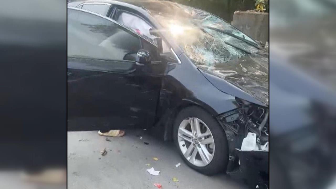 南科女員工開車疑精神不濟　逆向衝撞機車群釀１死７傷