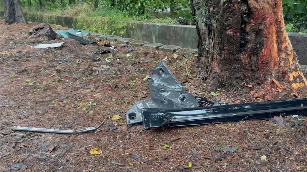 疑天雨路滑！彰化轎車超車自撞翻覆　駕駛身亡、副駕乘客手腳擦傷