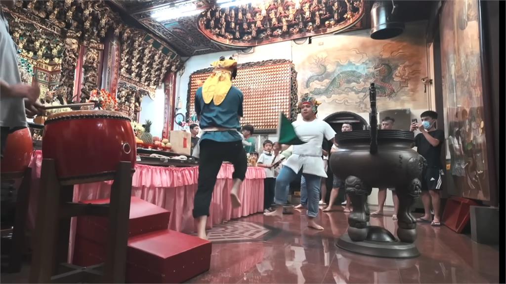 台版哈利波特！屏東嘉王宮普庵小法師畢業了　最低年齡9歲就出師
