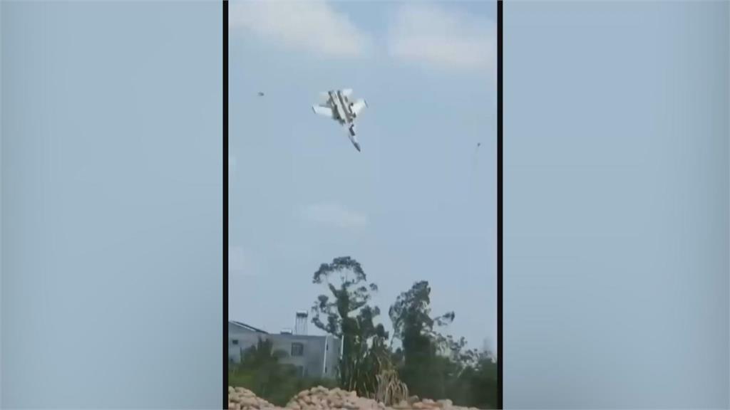 中國殲-15戰鬥機墜毀　軍方罕見曝消息稱飛官成功跳傘