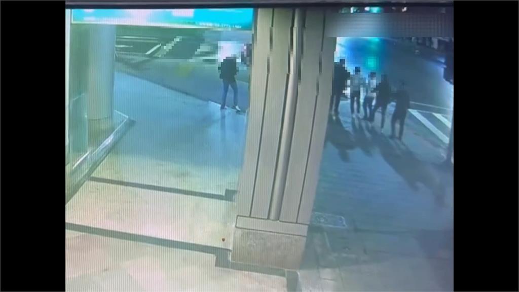 北市爆幫派鬥毆！　２派人馬持鋁棒、短刀打成一團