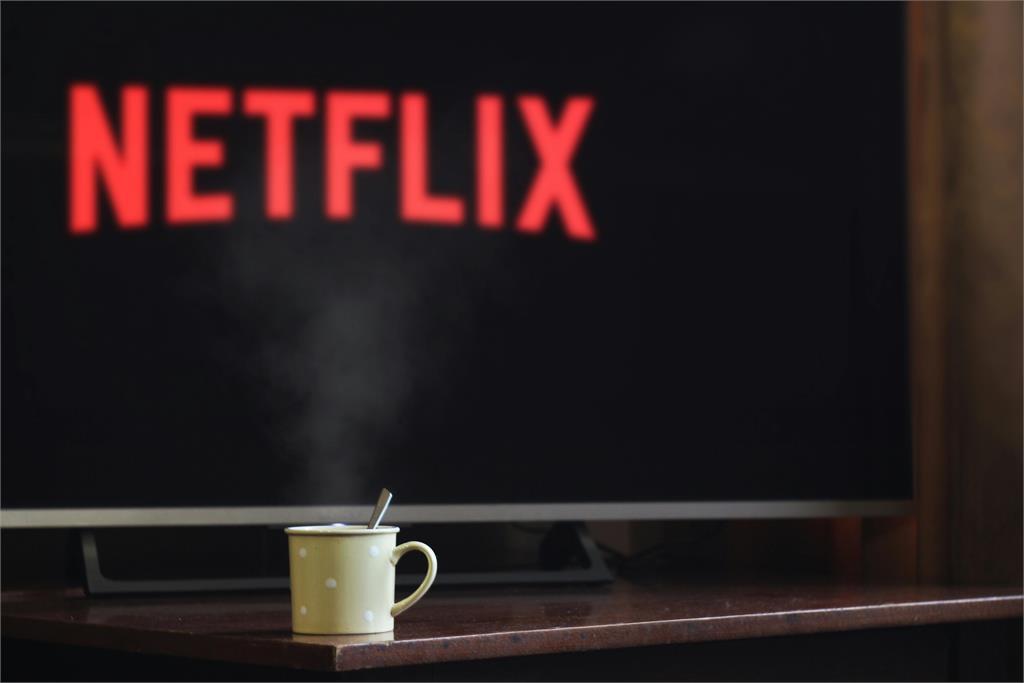 不用再付錢！Netflix擬推「0元方案」爽看影集！外媒曝2地區有望搶先上路