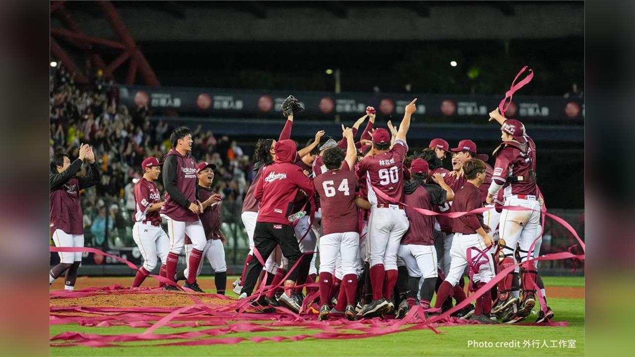 中職／奪總冠軍「樂天」桃猿首度獲邀進總統府！網友酸：該到的總教練「阿公」不在了