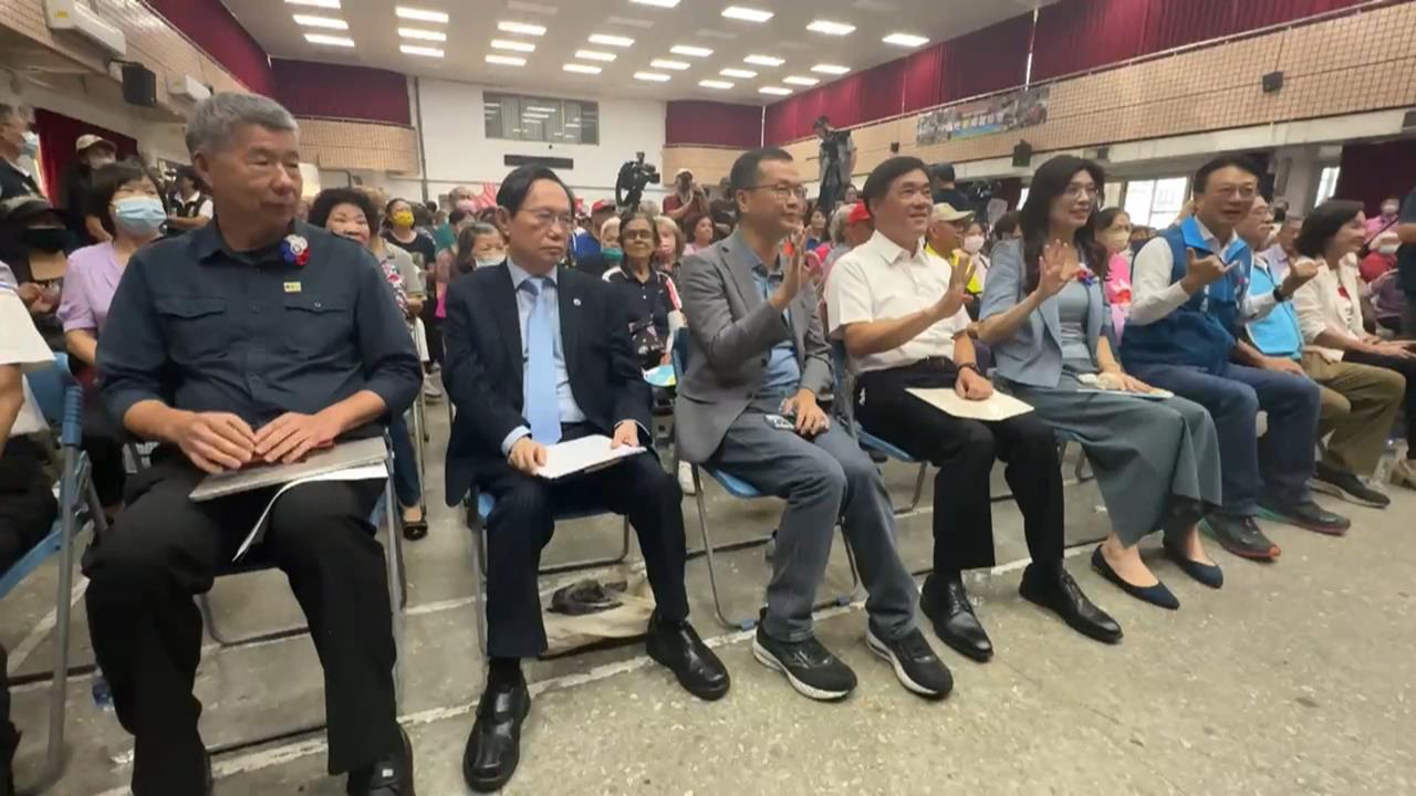藍黨魁選戰中介選?鄭麗文被控找網軍攻擊對手